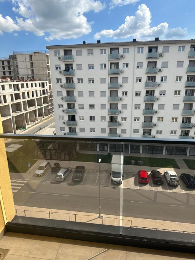 Luxury Apartments D&B Podgorica Exteriör bild
